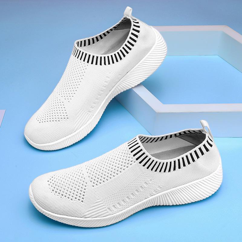 Comfortable Slip-On Soft Sole Women's Shoes - Large Size, Ultra-Light Flying Weave Design for Middle-Aged and Elderly, Spring/Summer 2025