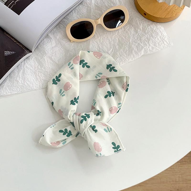Silk scarf neck small square scarf high-end new versatile decorative small scarf polka dot headscarf pastoral hair band tied hair
