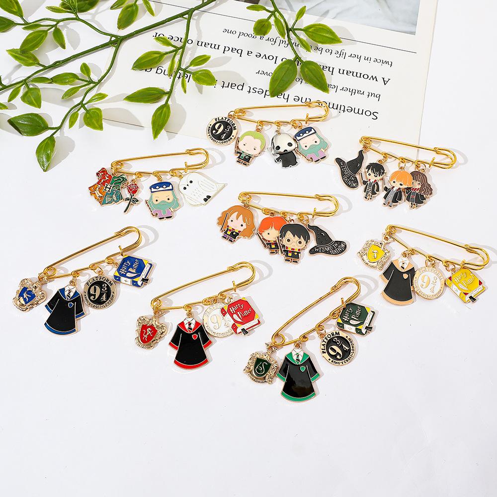 European and American film and television novels Harry Potter metal badge accessories Academy of Magic alloy brooch bag pin
