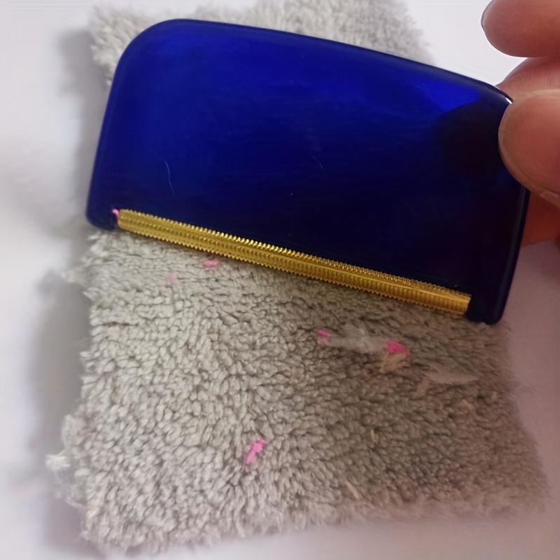 [Copper Mesh Lint Remover] Manual Lint Remover with Copper Mesh | Portable Fabric Shaver for Fleece and Knit Clothes, No Electricity Needed, Blue