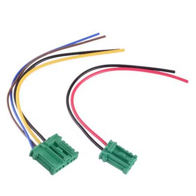 Accessori elettronici per auto – Cavi auto, adattatori e prese