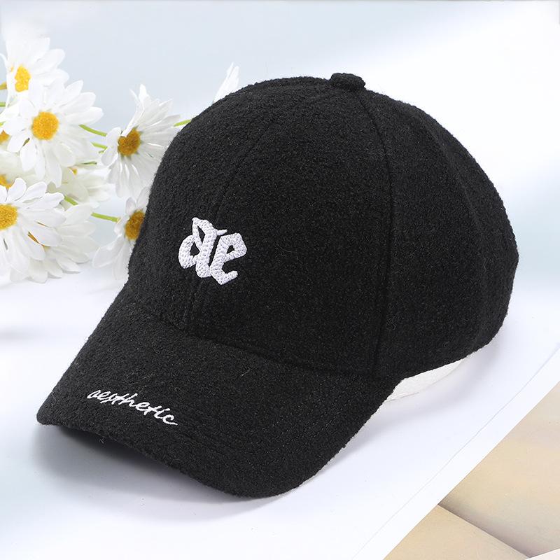 New Embroidered Baseball Cap for Men and Women for Autumn and Winter Versatile Baseball Cap Hard Top Blend Casual Curved Hat