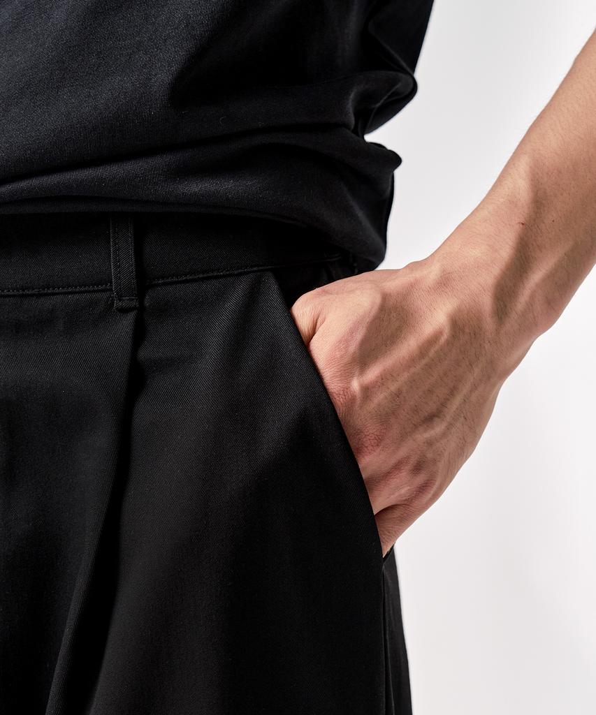 WHOLOVESART Single-Pleat Wide City Slacks Black