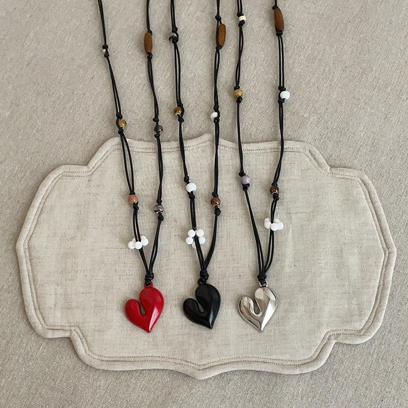 Flowers Beads Irregular Red Black Enamel Love Heart Pendant Necklaces for Women Adjustable Rope Chain Chokers Jewelry
