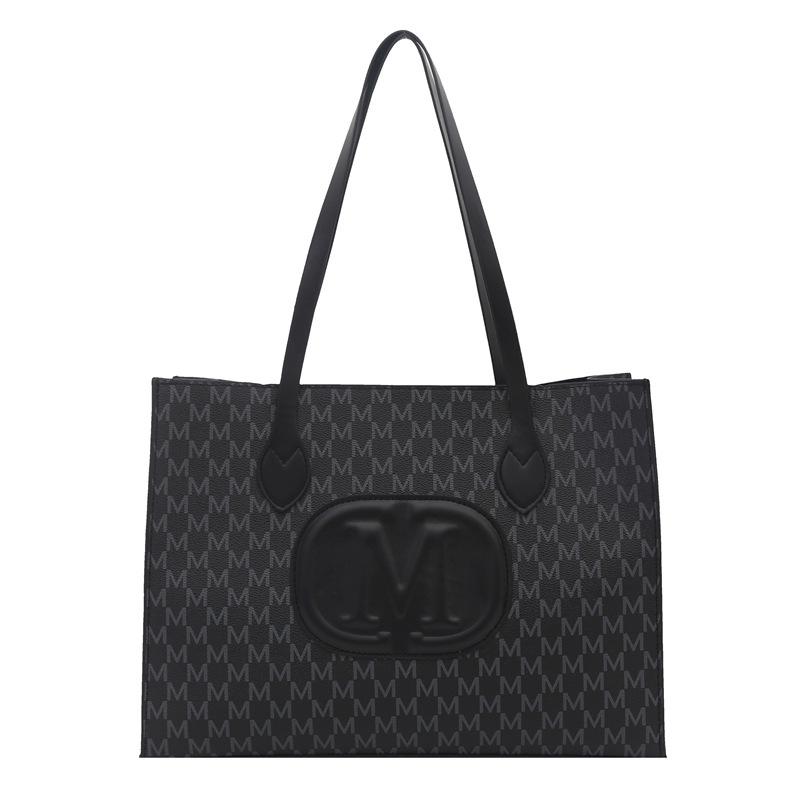 Bag women s new trendy shoulder bag alphabet handheld underarm bag bags чёрный
