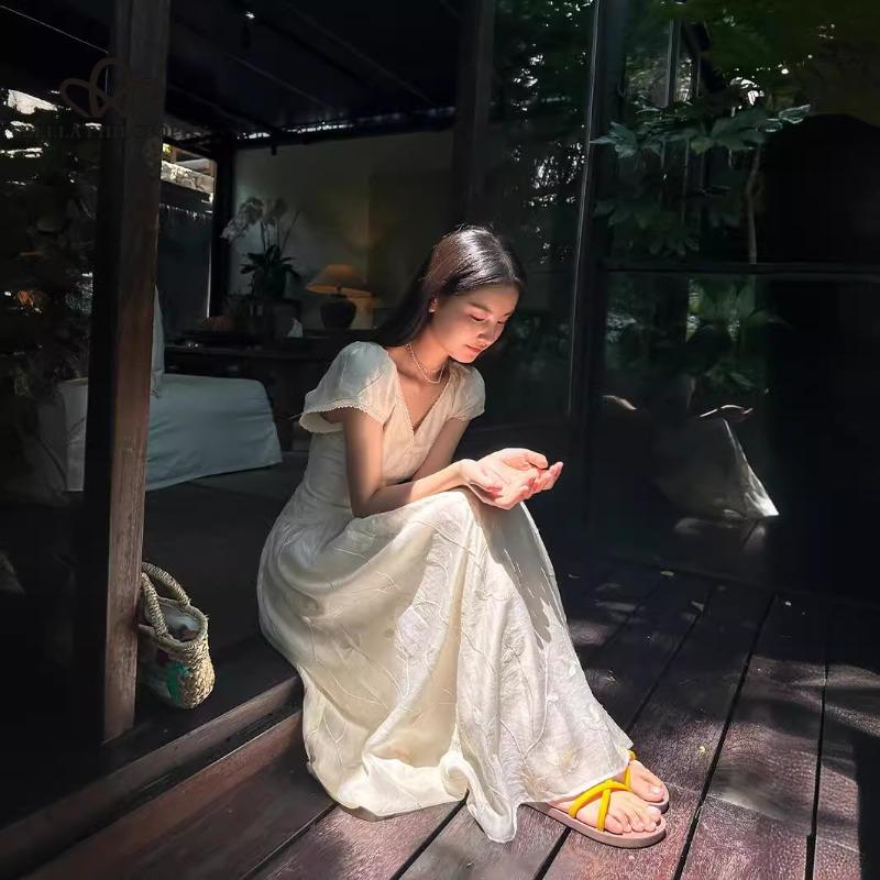 Elegante französische Blattstickerei Tencel V-Ausschnitt Spitze Feenrock Kurzarmkleid Langes Kleid Lässiger Stil Elegantes Kleid