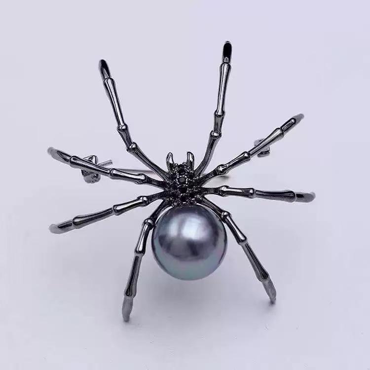 European Spider Brooch: Cute, High-End, Retro Animal Pin Accessory