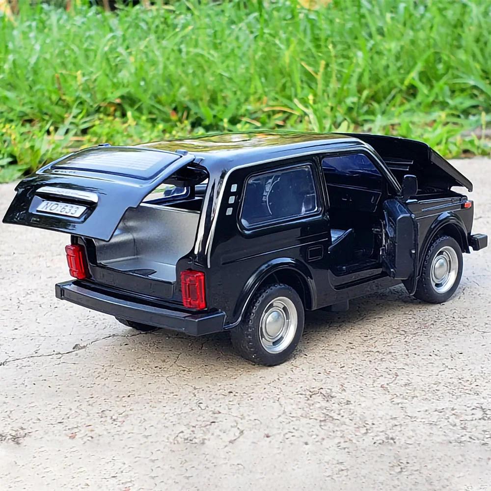 1:32 Scale Lada Niva VAZ-2121 ORV Russian 1970s Off-Road Vehicle Alloy Diecast Sound Light Model Collection Childrens Toy Gift