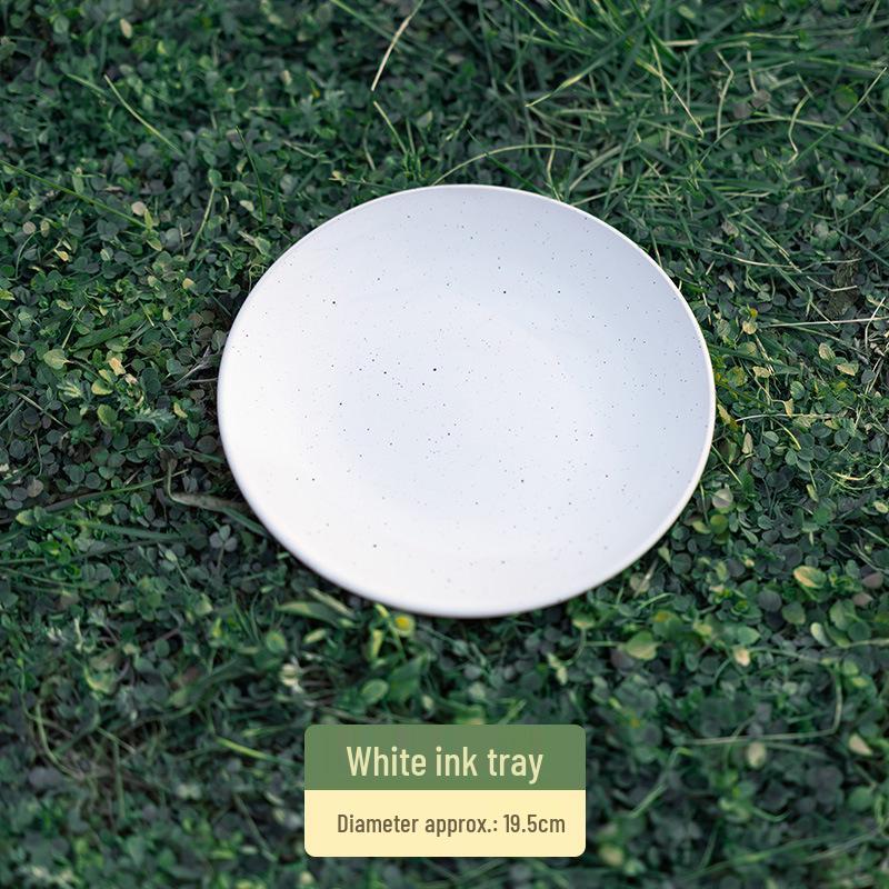 Picnic-Themed Photo Props: Outdoor Scene Decoration with Tablecloth and Tray for Food Photography.