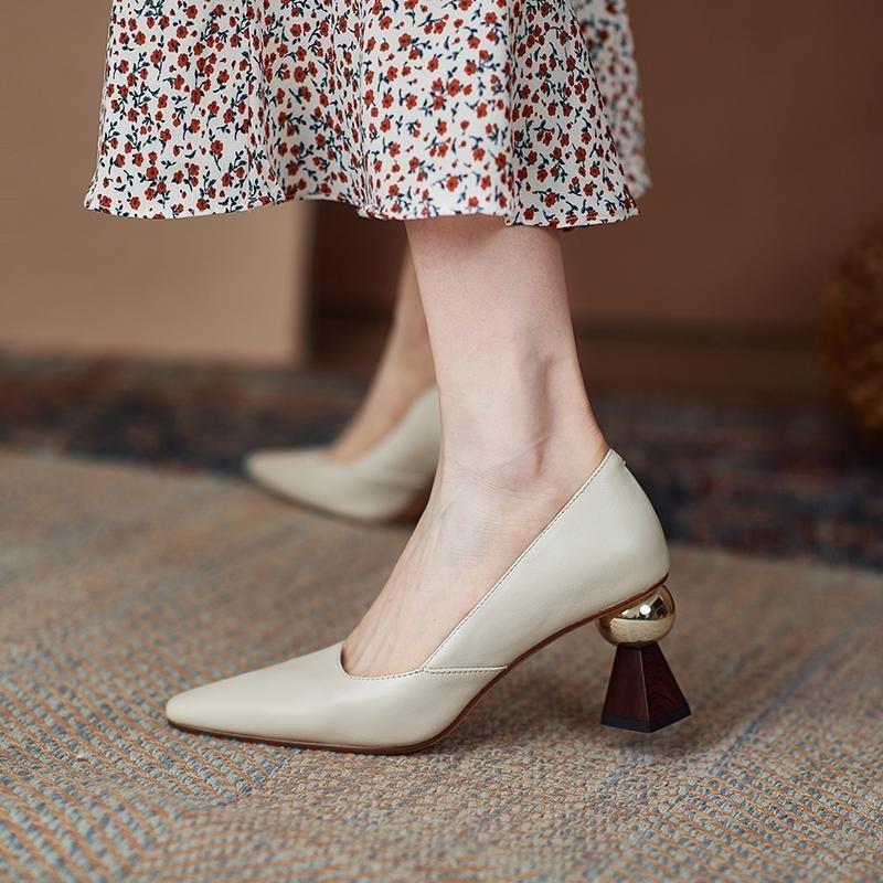 Women's Shoes New 2025 Summer Shallow Mouth Pointed Toe Black Beige Pumps Elegant Fashion French Style High Heels Shoes