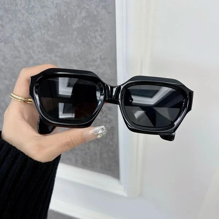 Fashion Square Sunglasses Women Men Brand Designer Luxurious Sun Glasses Female Outdoor Casual Travel