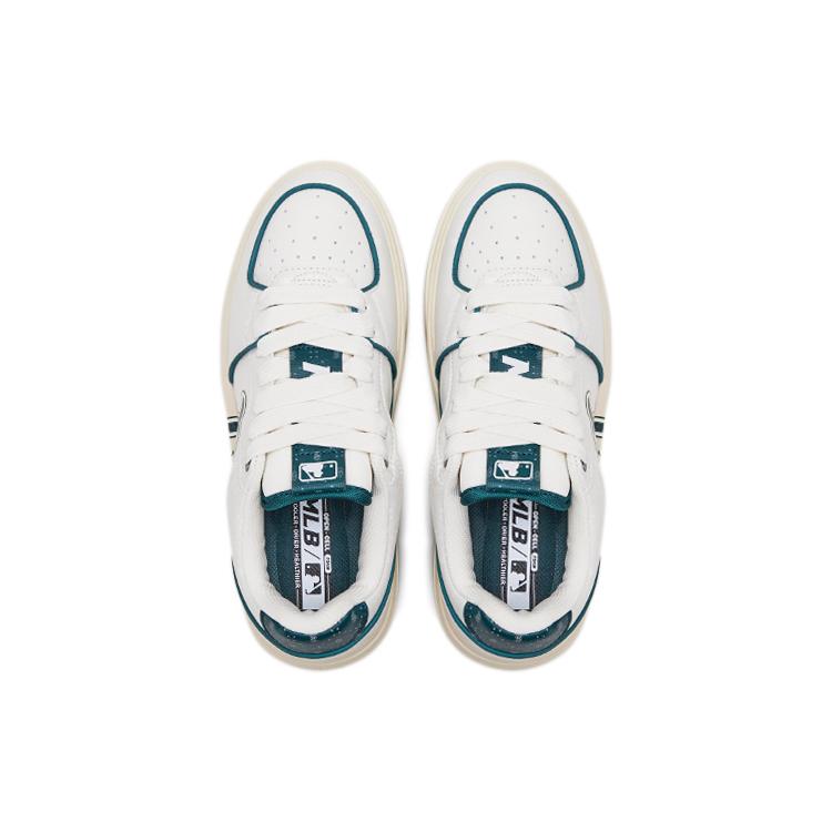New MLB Chunky Liner Low Top Skateboard Shoes Unisex Beige Green 3ASXCBO3N-43GND