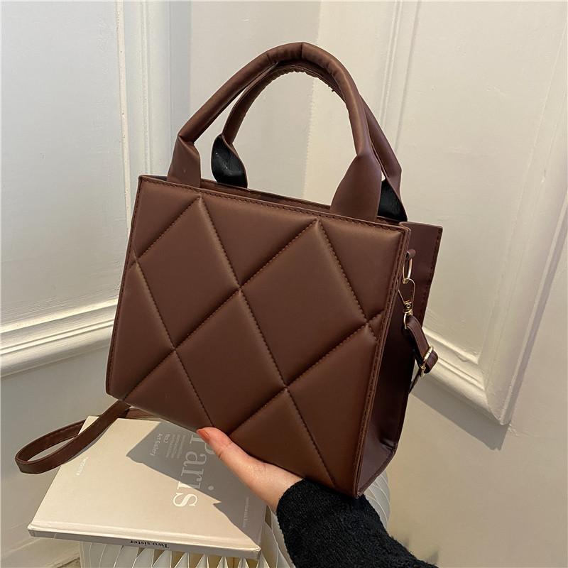Large Capacity Women's Bag Diamd-shaped Grid Square Leather Shoulder Bag For Women Simple Retro Tote Bag Shopping Bag