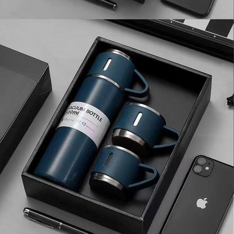 High-Capacity Insulated Stainless Steel Cup with 3 Lids - Children's Premium Gift