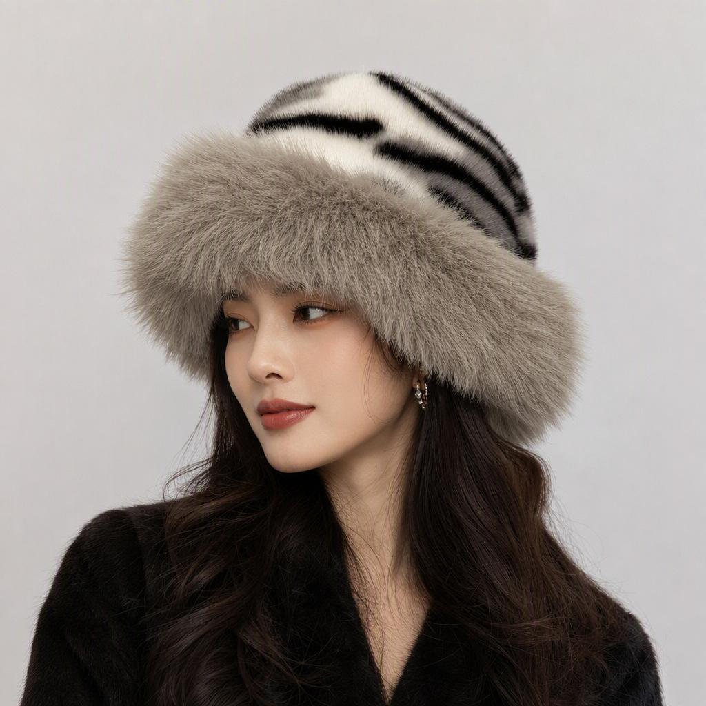 Neue Plüschmütze mit Tigerfellmuster, hochwertige warme Herbst- und Winter-verdickte Mode-Leopardenmuster-Schirmmütze, vielseitige Plüsch-Mongolenmütze