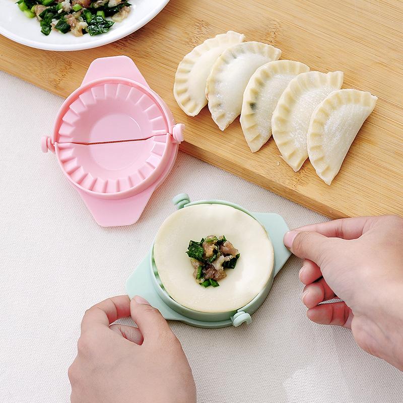 

Mini Manual Dumpling Maker Kitchen Tool for Home Use зелений
