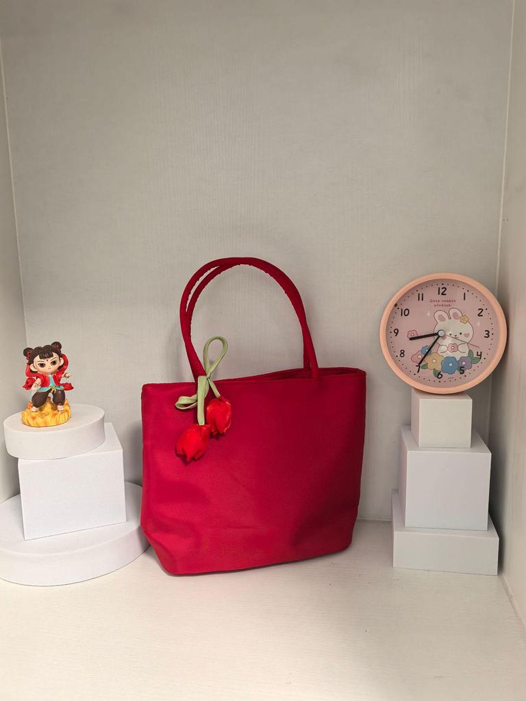 Korean Women's Fashionable Mini Heart Underarm Handbag - Versatile Shoulder Bag and Gift Option