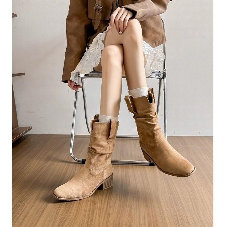 2025 autumn and winter new pleated short boots women's stacking boots retro British style small inner height increase medium tube Martin boots