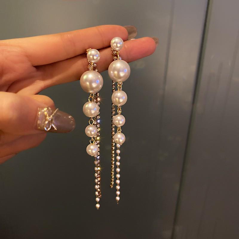 Elegant Zircon Pearl French Retro Luxury Earrings 2025