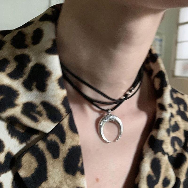 Μοντέρνο Κολιέ με Κρεμαστό Κέρατο Φεγγαριού Αλυσίδα Πολλαπλών Στρώσεων Απλά Κοσμήματα Αλυσίδα Κλείδας Στρωτό Choker Δώρο