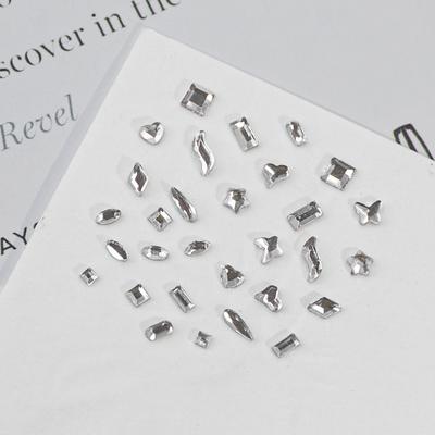 Nail Art – Kamínky a ozdoby na nehty