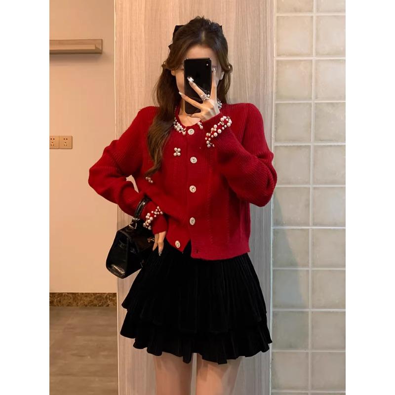 2026 Autumn/Winter French Chic Beaded Knit Jacket with Pearl Collar – Versatile Design
