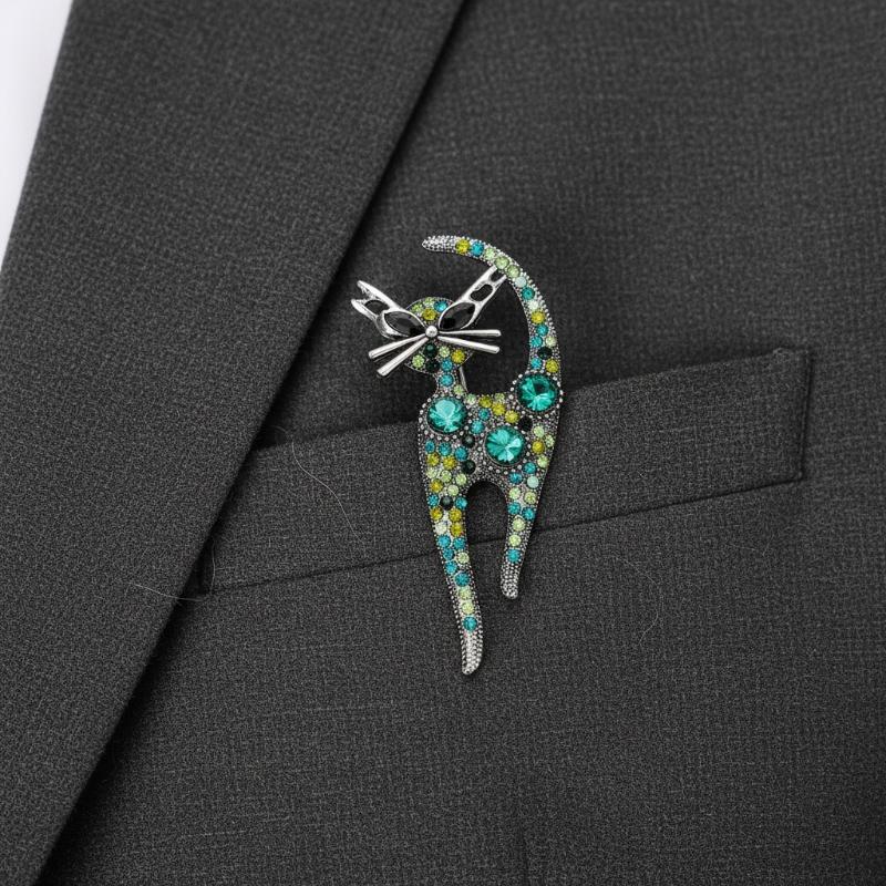 1Pcs Crystal Cat Brooch For Women Enamel Animal Pin With Sparkling Rhinestones