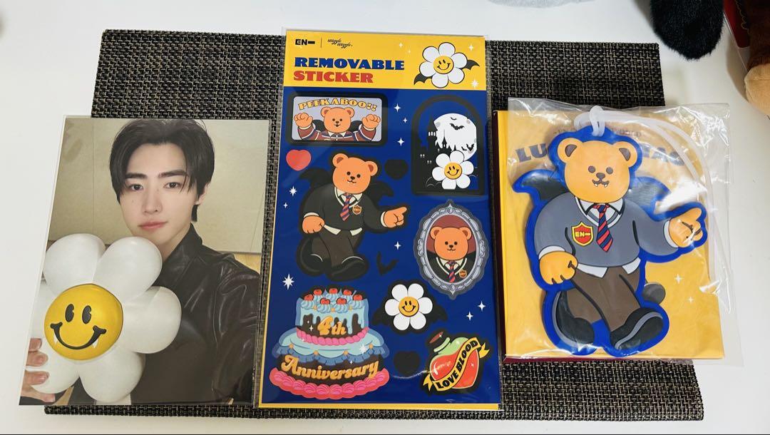 

[USED] Bonus ENHYPEN x wigglewiggle luggage tag & sticker