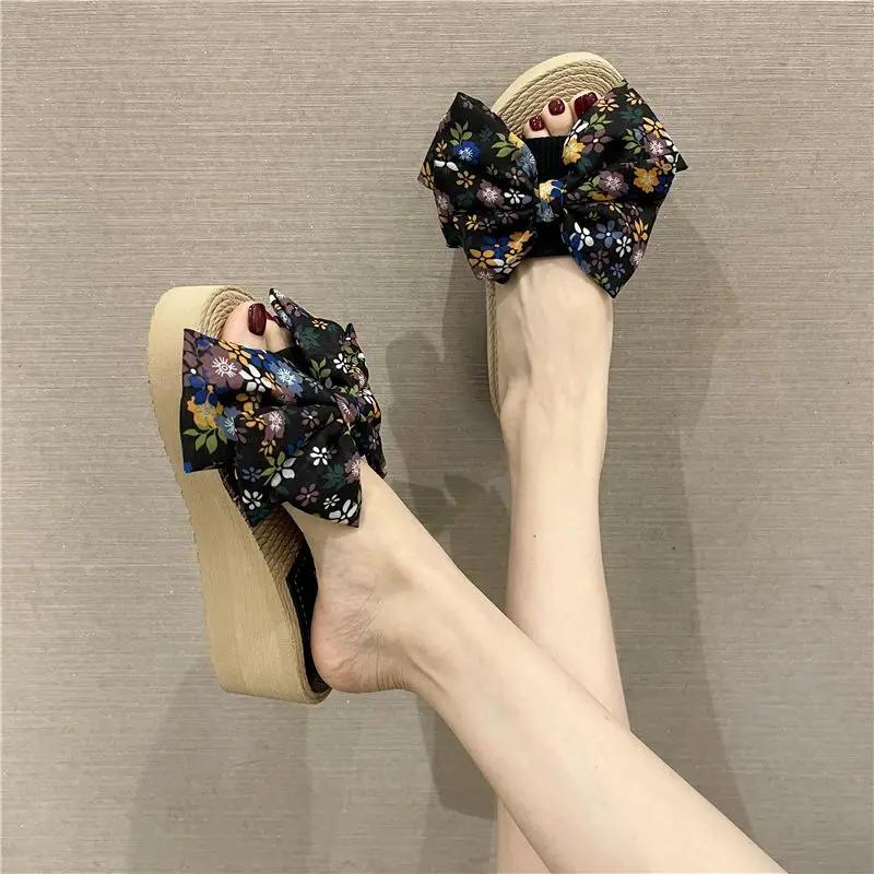 Slides on Beach Heeled Women's Slippers and Ladies Sandals Top Designs Comfortable Elegan High Quality Shoes Summer Footwear