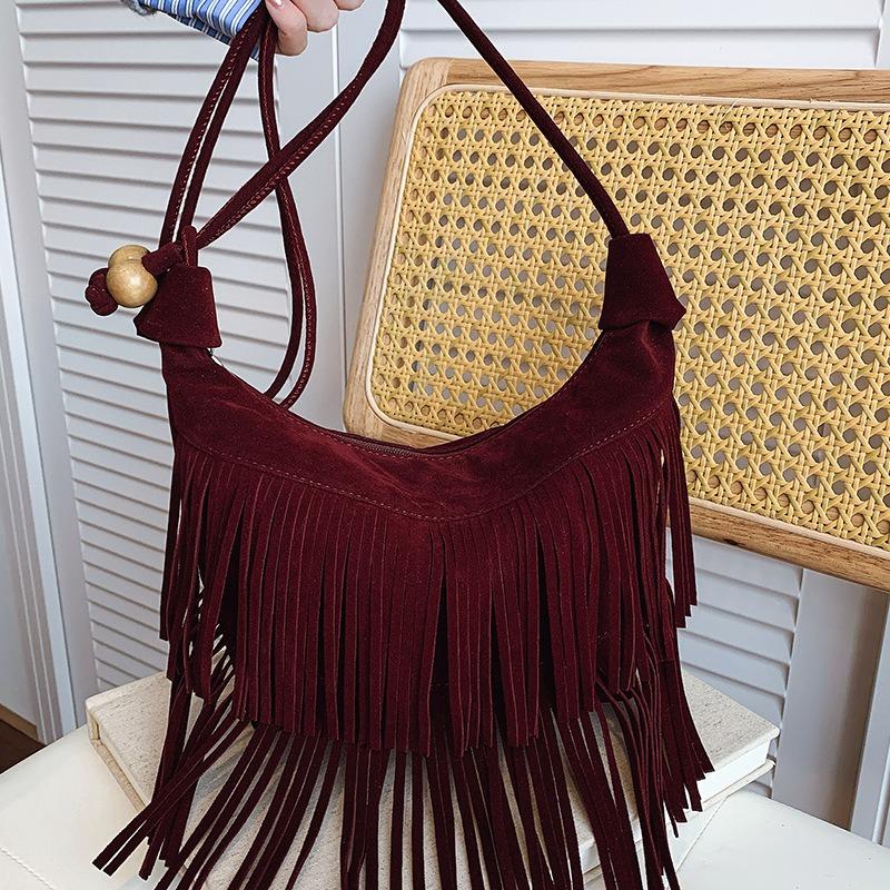 Retro Niche Fringed Messenger Bag Women's Autumn New Popular High-value Single Shoulder Messenger Bag