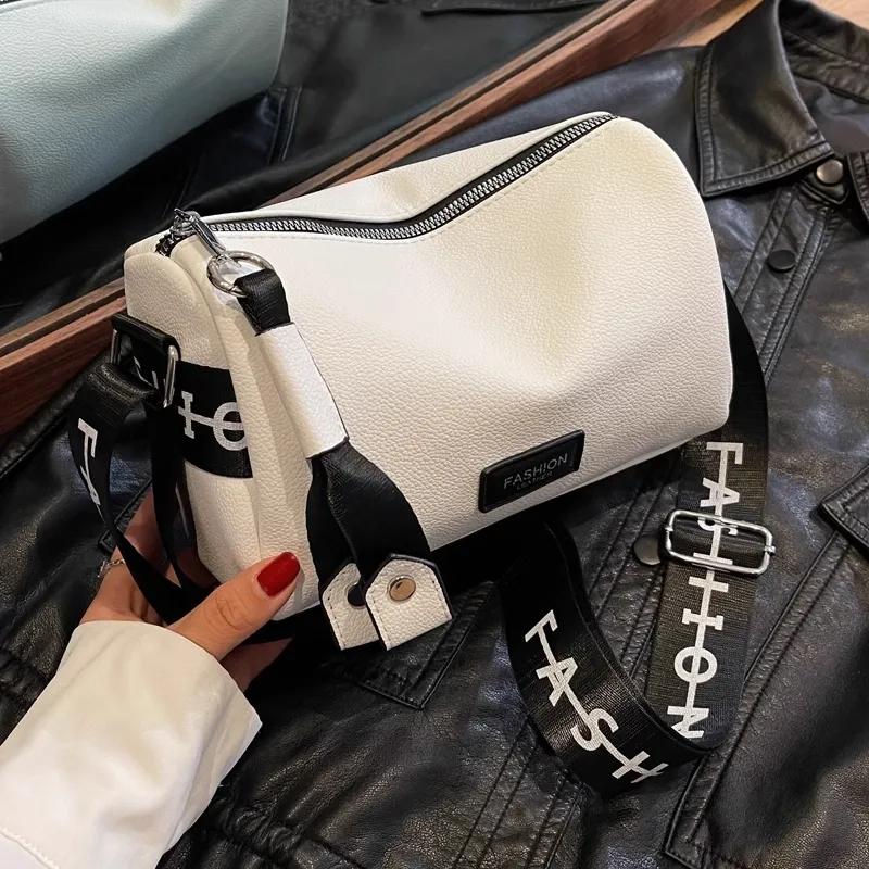Niche Design Bag Women's Bag New Fashion Shoulder Messenger Bag Versatile Casual Pillow Bag