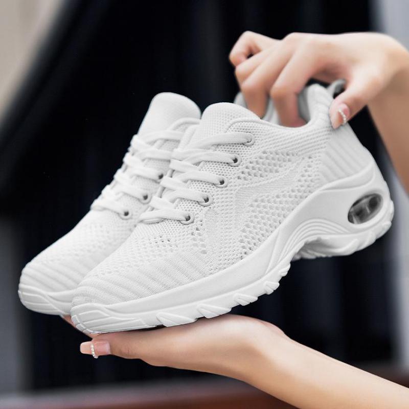 Fashion Spring Red Sports Sneakers Breathable Mesh Casual Shoes Women Fashionable 2024 Non-slip Lace-up Comfort Outdoors Walking Shoes