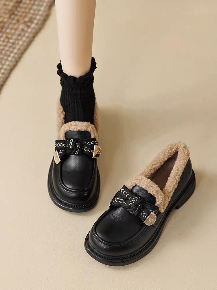Autumn Winter Women's Genuine Leather Loafers Furry Thickened British Style Fashion Loafers Black Fleece Lined Slip On Shoes