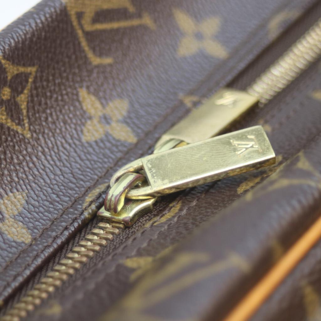 LOUIS VUITTON 03 M51181 Monogram Shite GM Shoulder bag Monogram canvasUsed