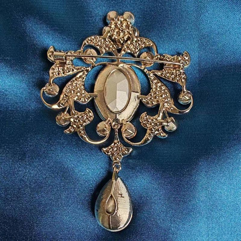 Brooch: High-end Crystal Brooch, Vintage Teardrop Pendant Pin