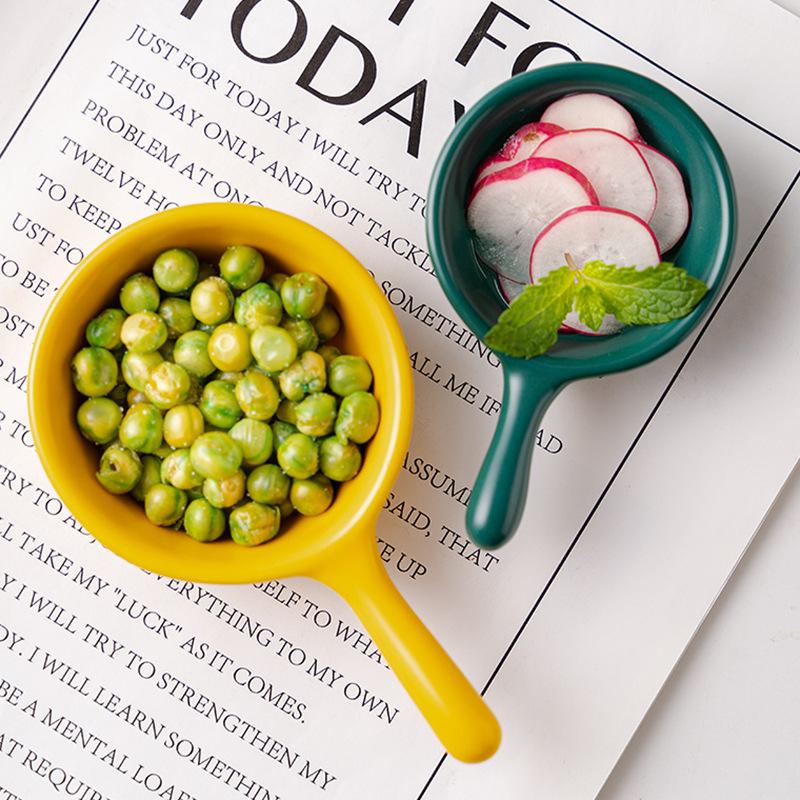Mini Dipping Saucer with Handle Household Ceramic Sauce Dish Japanese Salad Seasoning Serving Tool Kitchen Chopstick Holders