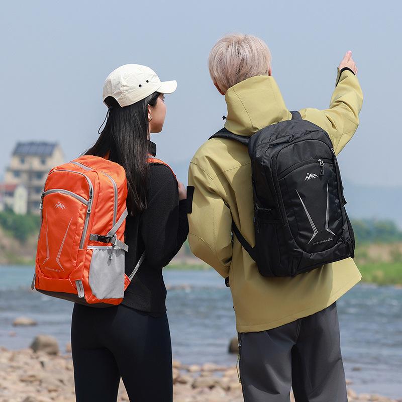 Hiking and Mountaineering Bag Breathable and Pressure-reducing Multi-function Camping Sports Bag Water-proof Short Trip Backpack