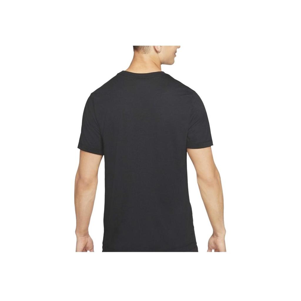 Nike Kortermet T-skjorte med rund hals med mønstret trykk herreoverdeler Svart DD6926-010