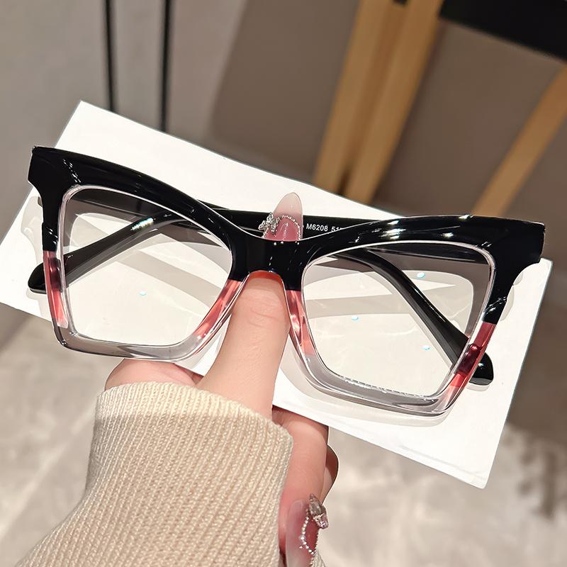 Oversized Cat Eye Clear Lens Glasses for Women - Vintage Gradient Transparent Frame, Fashionable Blue Light Blocking Eyewear