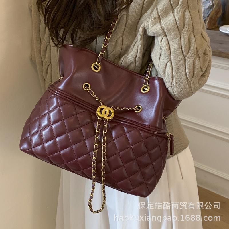 Premium Bag Women's 2025 New Trendy Fashion Rhombus Texture Shoulder Bag Large Capacity Commuter Bag Chain Bag