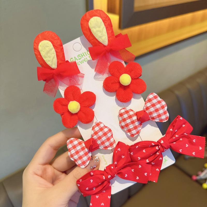 

Adorable Flower Hairpin: Bow & Net Yarn Design for Little Princesses