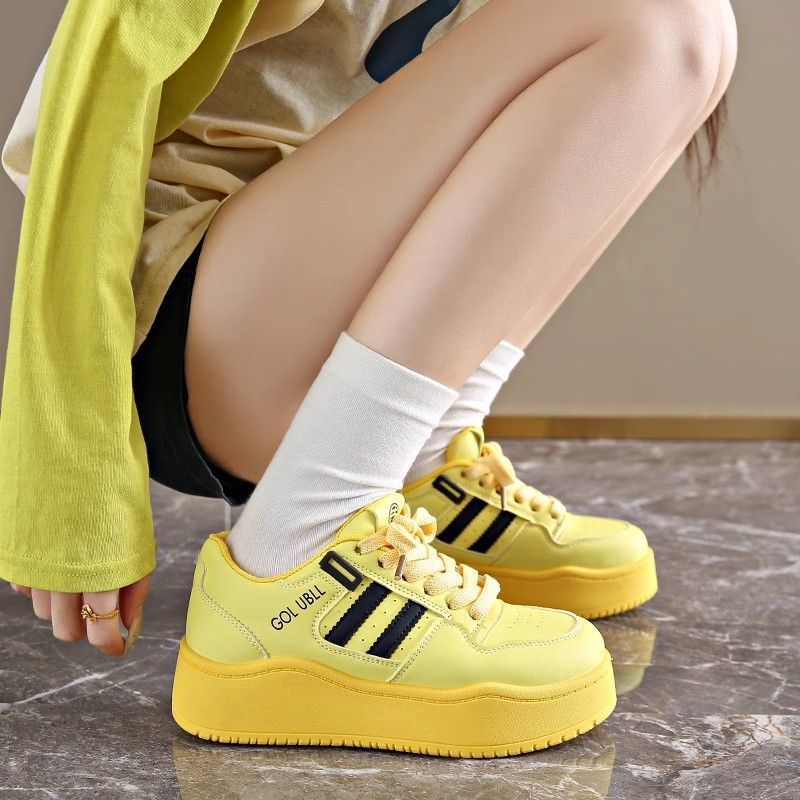 Thick Baseplate Shoes Women's 2025 New Autumn Sports Internet Celebrity Casual Shoes Increase Popular Versatile Wear-resistant Muffin Bottom