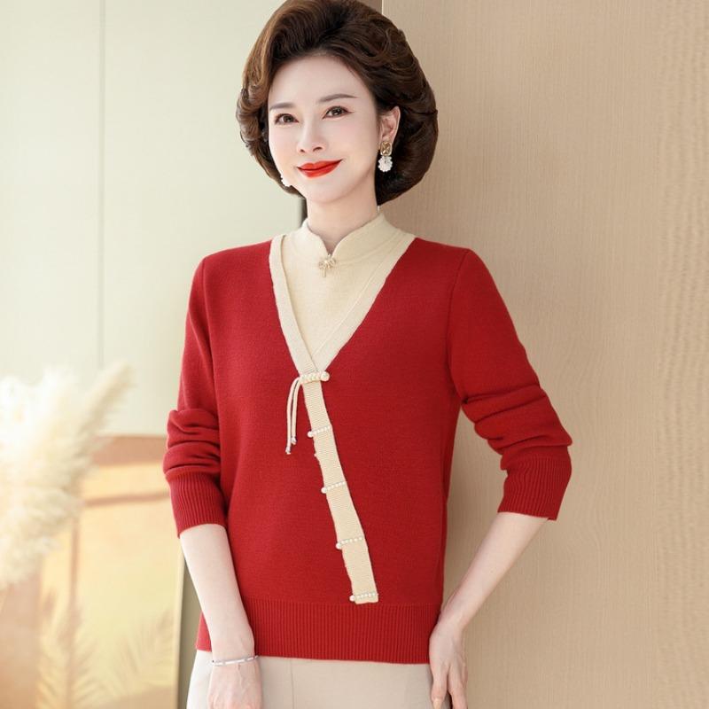 Mom Autumn and Winter Vacation Two-piece Sweater Integrated Fleece Knitted Bottoming Shirt New Women's Clothing Fleece Thickened Top