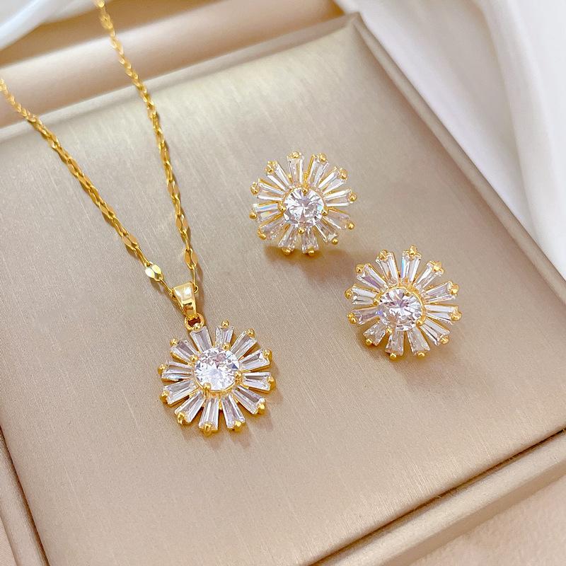 Full of Zirconium Exquisite Wind Copper Micro-inlaid Earrings Necklace Set Combination