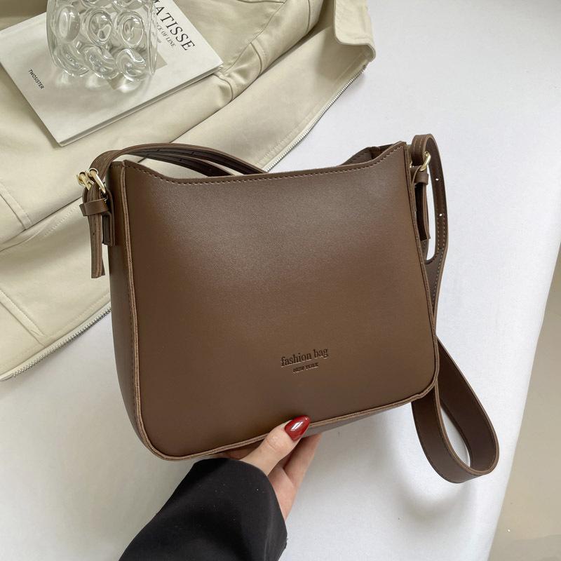 

New High-End Texture Shoulder Crossbody Bag for Women Fashion Versatile Underarm Square Handbag коричневий