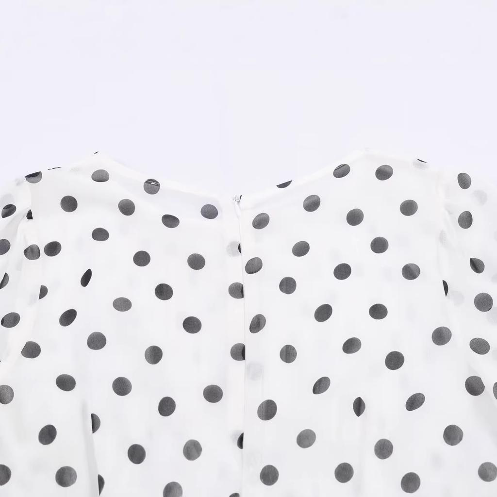 Europe, America, autumn and winter new women's clothing fashion temperament design sense polka dot waist retro dress