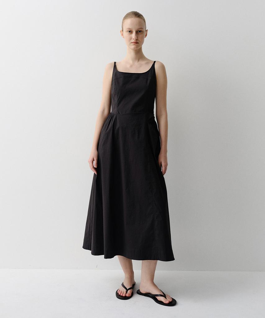 Ia Side Shirring Sleeveless Dress (Black)