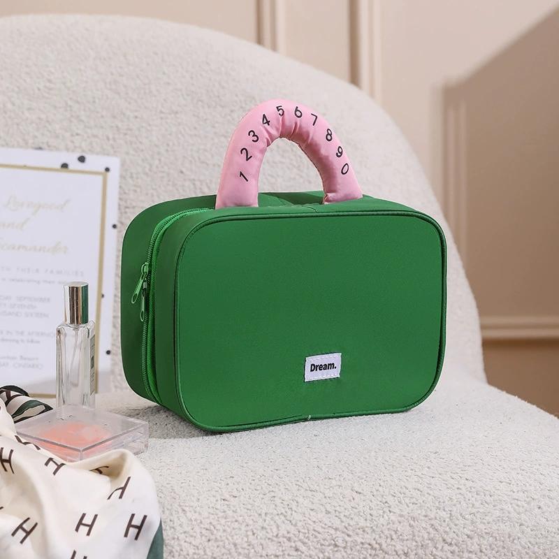 

Foldable High Aesthetic Value Makeup Bag With Hook Large Capacity Travel Storage Bag Portable Toiletry Bag For Travel