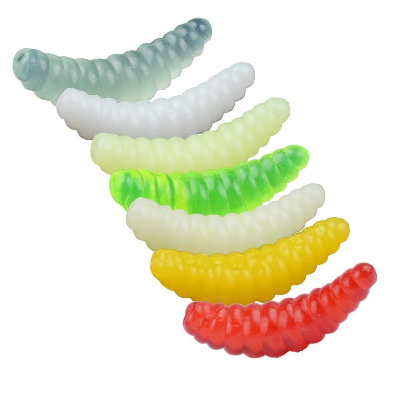 Fishing Lure: Soft Bait for Small Fish Like Qiaozui, Xiaoji, and Li Bread Red Worm Bait.