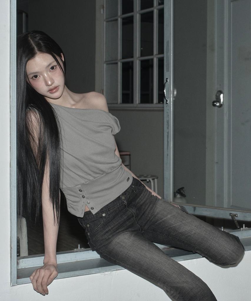 Inegi Waist-Shaped Button Top (Taupe)
